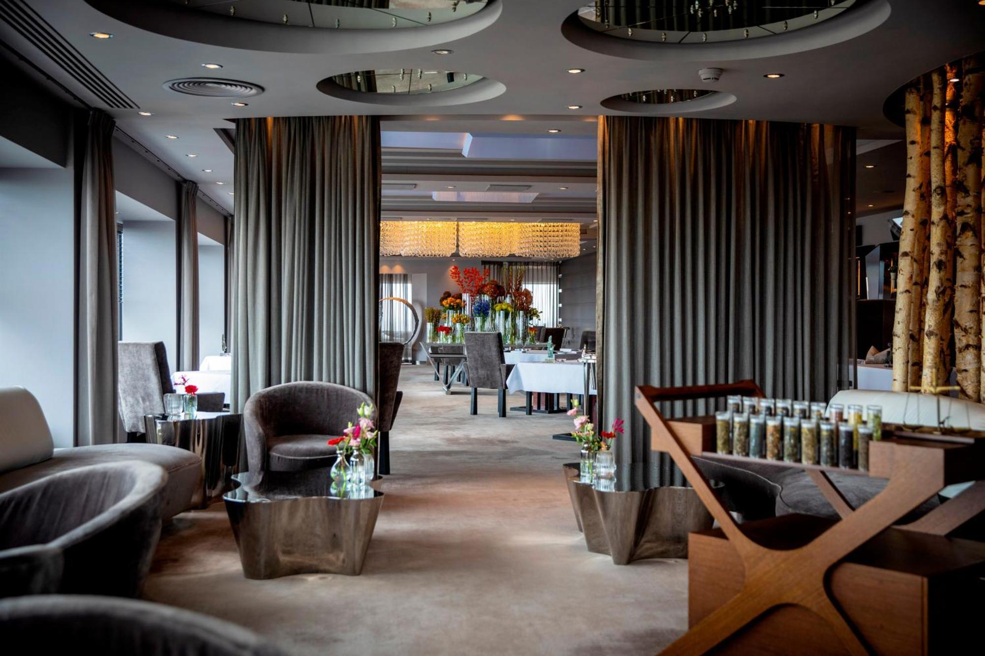 Hotel Okura Amsterdam - The Leading Hotels Of The World Exterior photo The interior of the restaurant